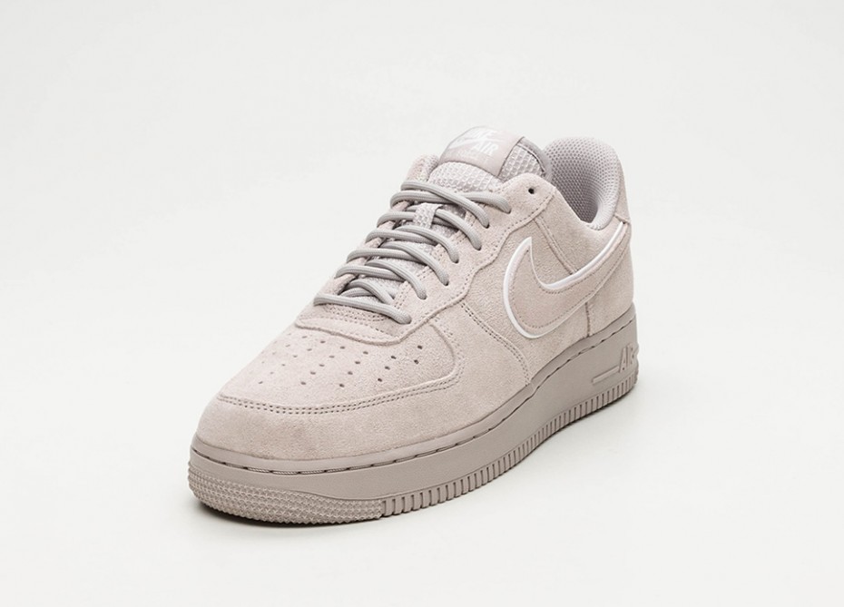 nike air force 1 07 lv8 suede